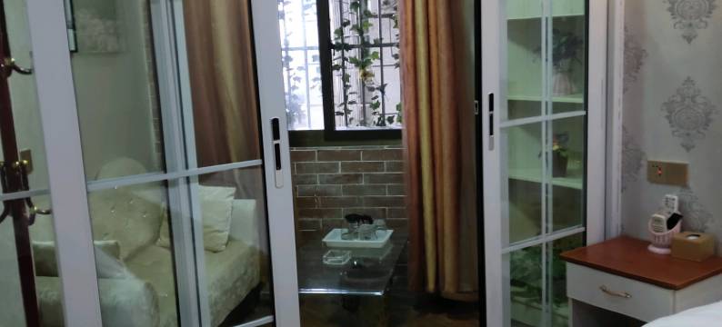 重庆舒心公寓(袁家岗地铁站重医附一院店)图片