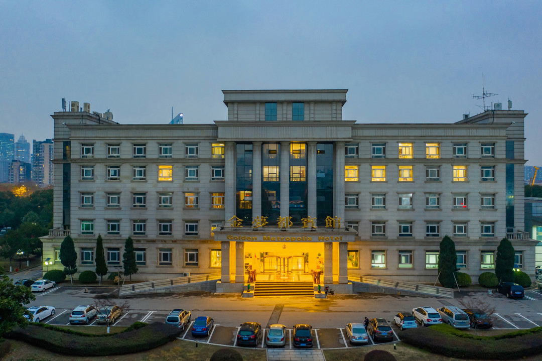 Golden Metropolis HotelOver view