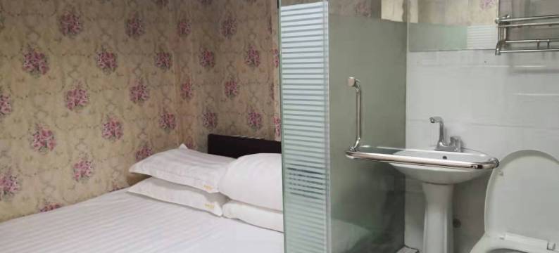 御城宾馆(哈尔滨哈西站店)图片