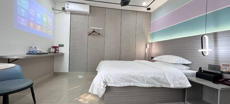 铂金主题公寓(汕尾职业技术学院店)图片