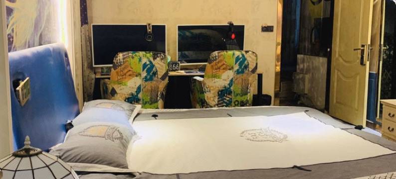 东营蓝精灵网咖民宿图片