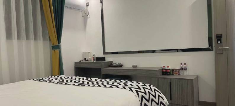 卓逸酒店(保山学院店)图片