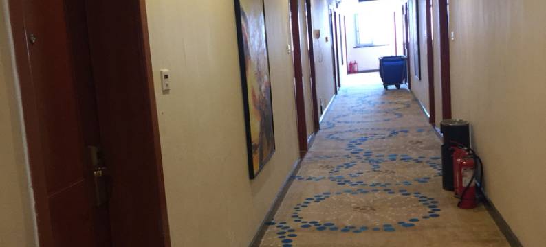 华悦时尚酒店(巩义新华北路大宋美食城店)图片