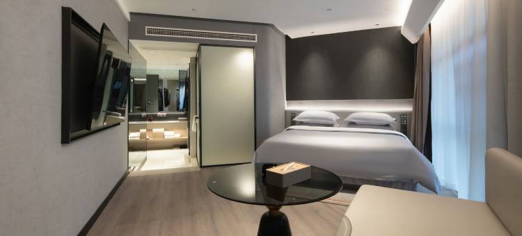 逸尚东方酒店(万达广场澳源体育中心店)图片