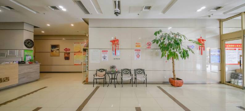 圆梯酒店(赤峰妇产医院店)图片