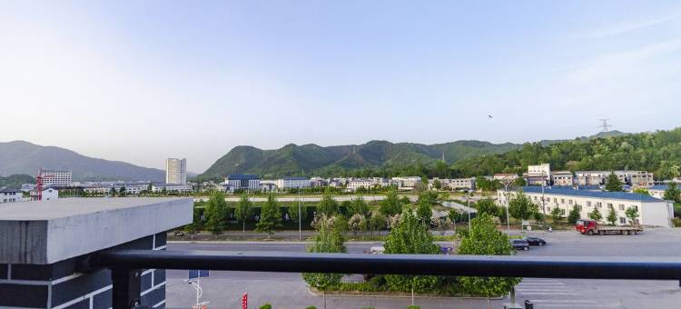 骏怡连锁酒店(栾川老君山店)图片
