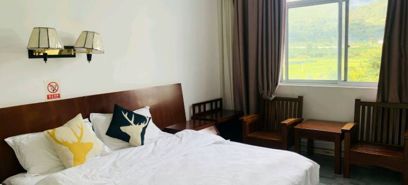 洱源冰霞宾馆图片