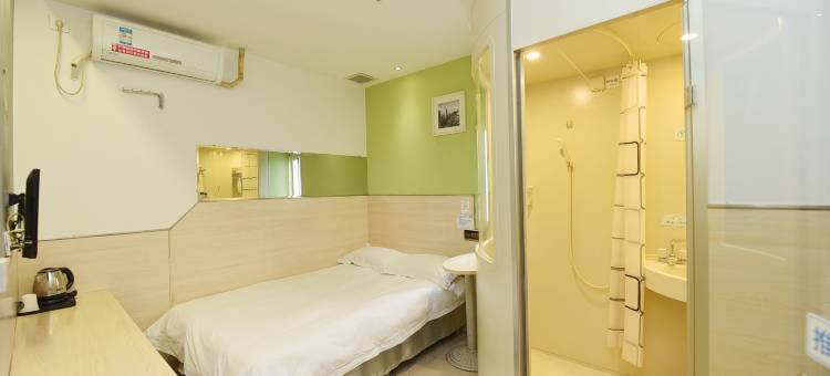 易佰连锁旅店(淮南火车站家乐福商贸店)图片