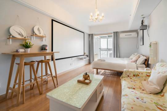 素年·美宿公寓(无锡江大星光店)