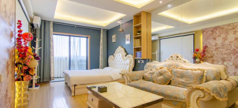 云霞酒店(银川大阅城店)图片