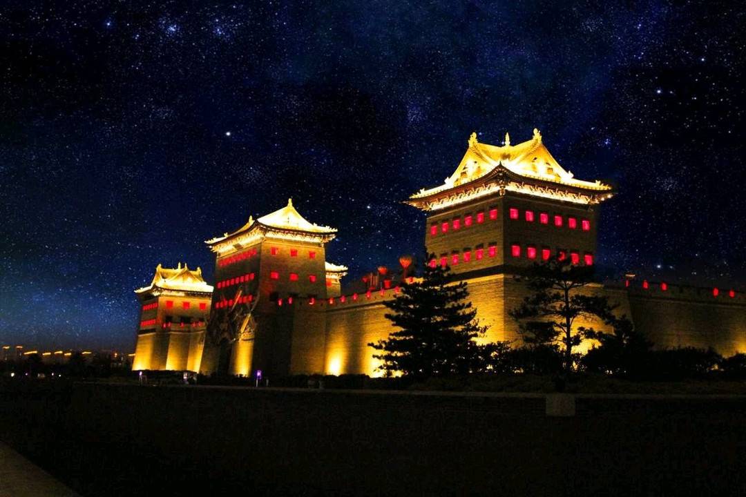 志芳·古城里四合院酒店(大同古城墙鼓楼东街店)图片