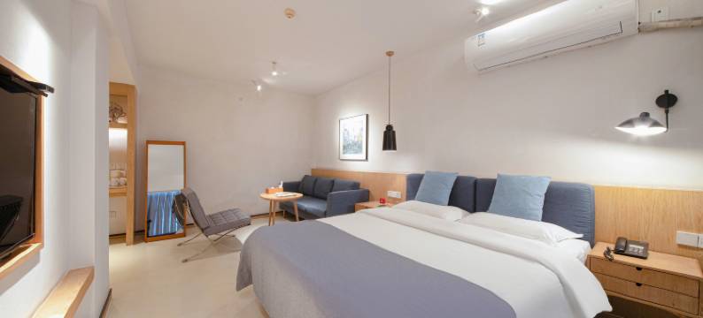 DADA桃都木马酒店(重庆杨家坪轻轨站店)图片