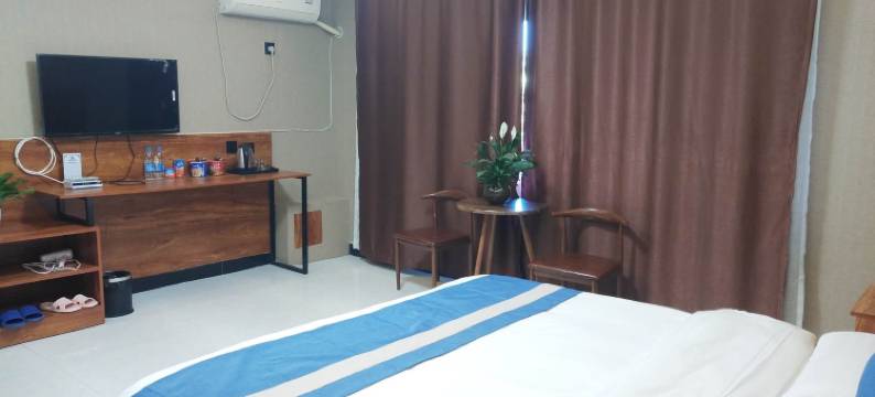 石家庄桐木酒店(城市经济职业学院店)图片