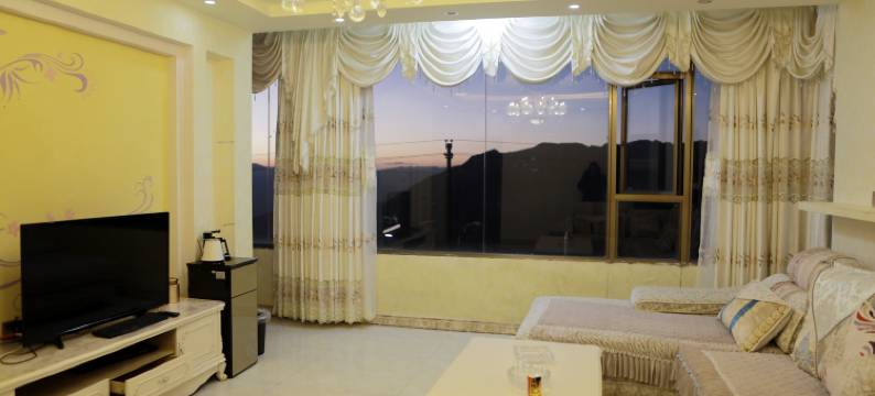 禄劝红越酒店图片