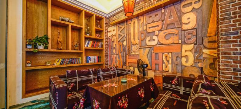 爱捷商务酒店(高铁站纪念碑店)图片