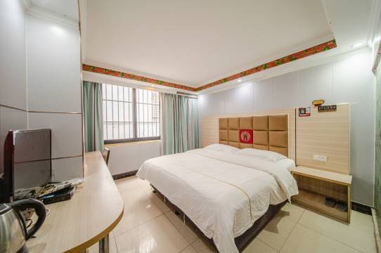 长沙鑫春酒店(湘雅医院培元桥地铁站店)