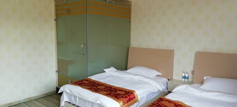 兴仁鑫华宾馆图片