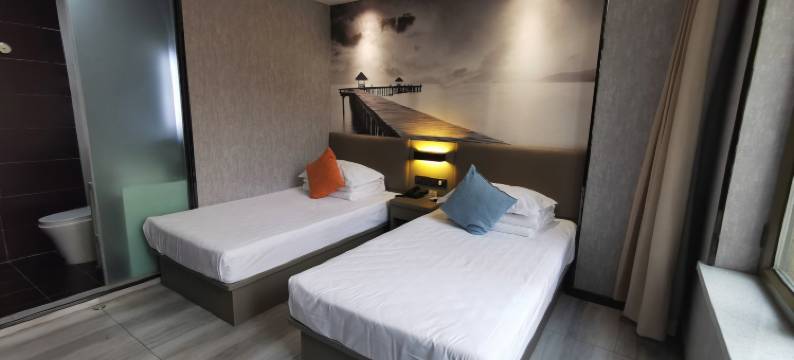 曼途酒店(乌鲁木齐八一中学紫金校区店)图片