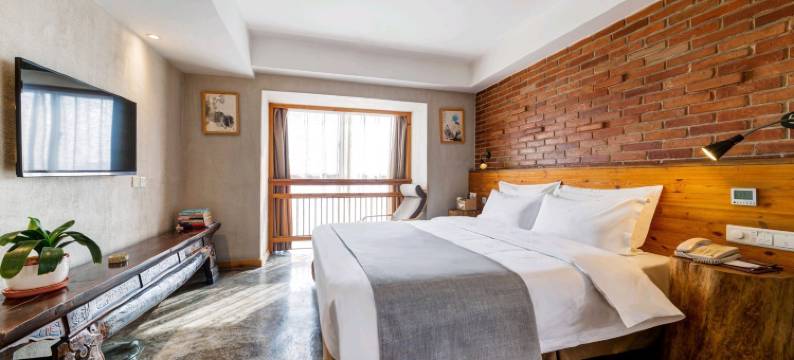 永阳坊艺术酒店(西安高新管委会体育馆地铁站店)图片