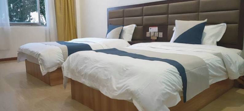 日喀则湖畔民宿图片