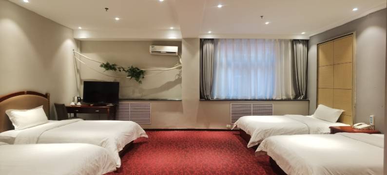 富强商务酒店(海城站前街店)图片