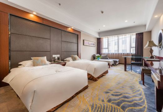 Huadong HotelHotel Overview