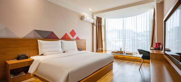 沁玥酒店(自贡彩灯公园梵华1939购物广场店)图片