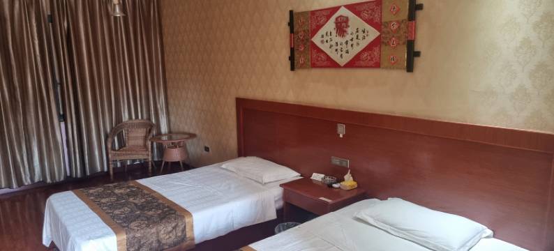 天宏宾馆(武汉江夏职业技术学院第四中学店)图片