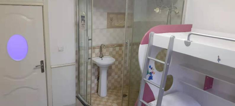 雪城太空舱青年旅舍(牡丹江火车站店)图片