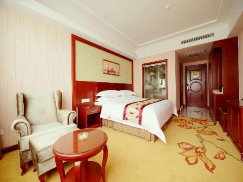 Vienna Hotel (Shanghai Hongqiao Hub Jiading New City)Hotel Overview