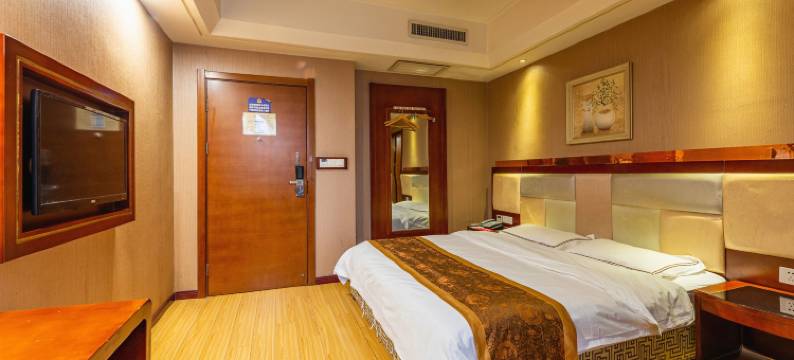 V9连锁酒店(武汉汉口火车站复兴村店)图片