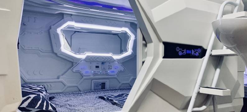柳州晚安地球人太空舱胶囊青年旅舍(谷埠街店)图片