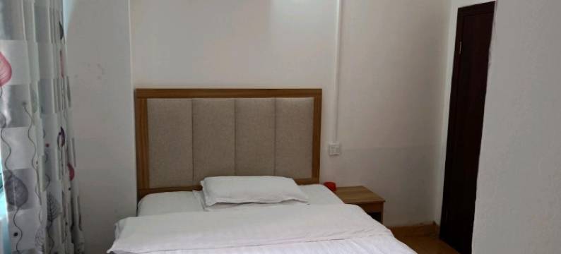 泷兴宾馆(西三大桥店)图片