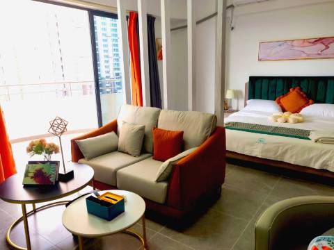 惟尼迩臻享城宿(澄迈后海温泉小镇店)