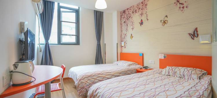 布丁酒店(成都玉林倪家桥芳草街地铁站店)图片