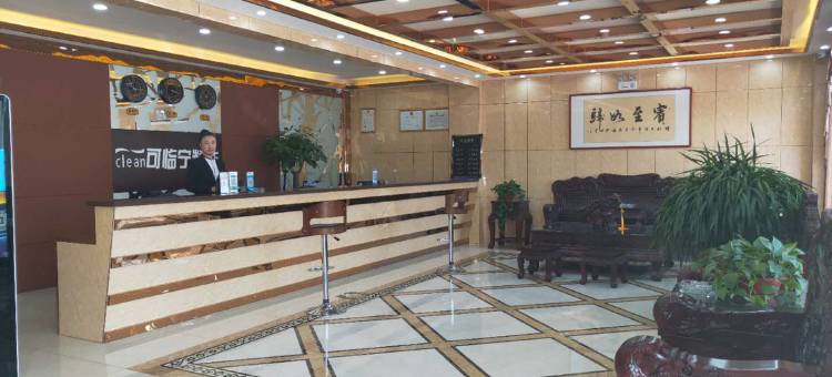 春海假日酒店图片