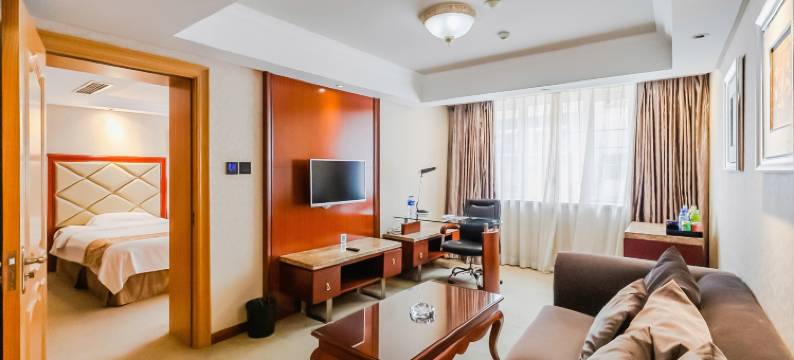 锦州铂晶宫汤泉酒店(锦州火车站店)图片