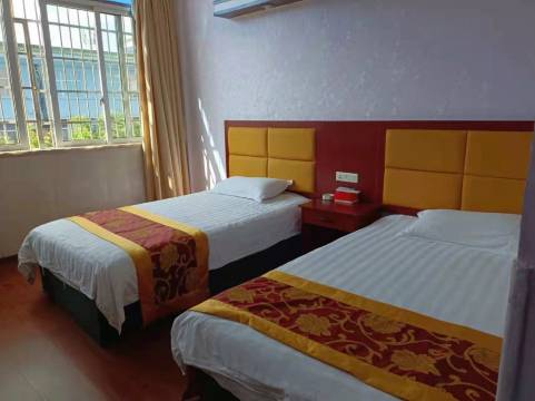 平阳大家族宾馆(中医院店)