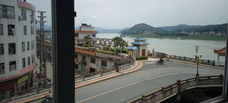 郁南澎日湾商务宾馆(郁南江滨公园店)图片