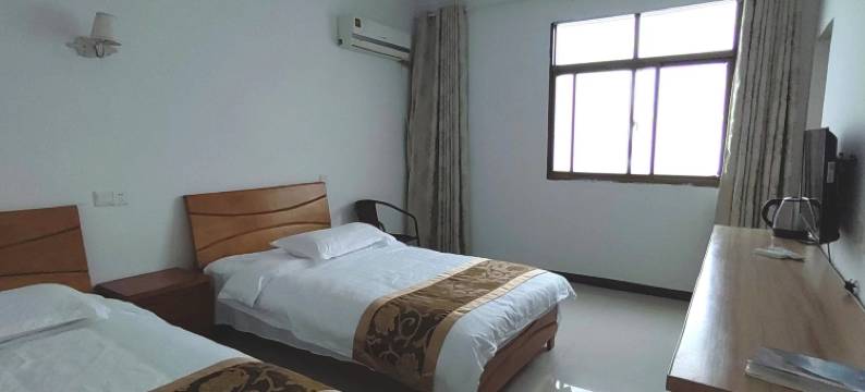 天柱山大龙窝储家庄园图片