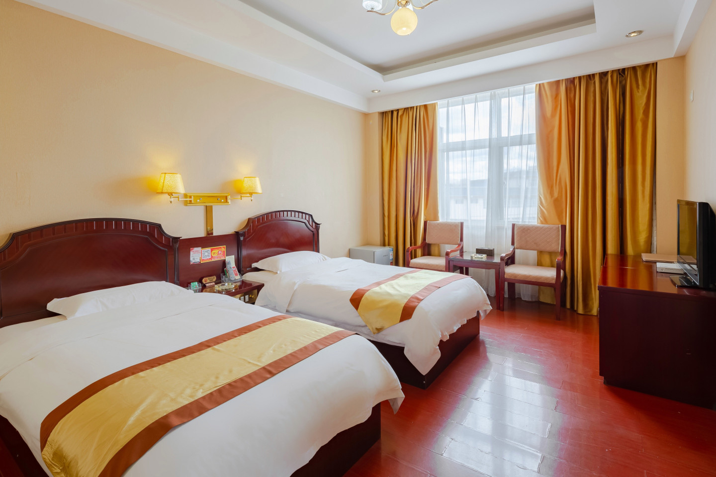 Zhennan HotelOver view