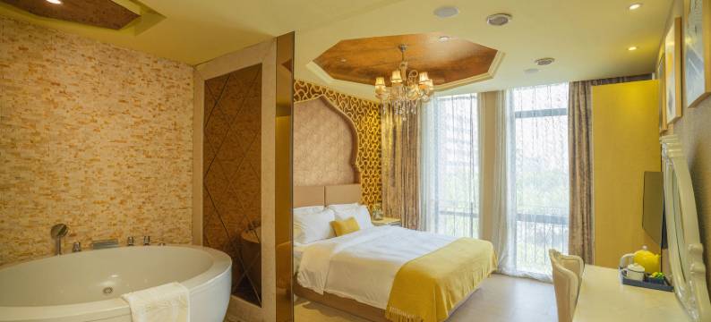 淘元漫居酒店(宁波鄞州万达店)图片