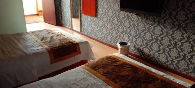 天宏宾馆(武汉江夏职业技术学院第四中学店)图片