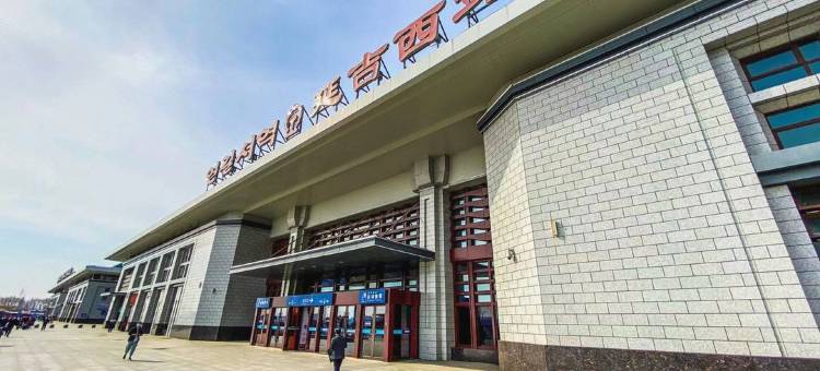 延吉三荷时尚宾馆(延边大学百货大楼店)图片