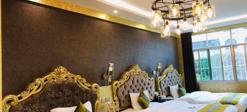 建水金秋主题酒店(古城朱家花园店)图片