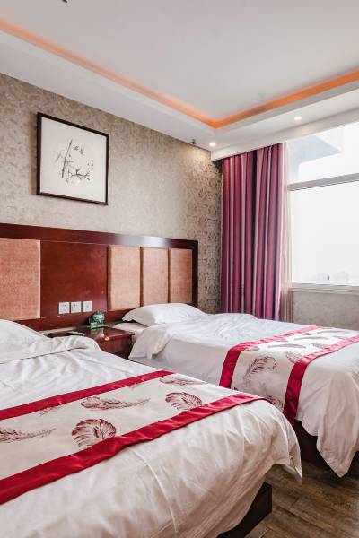 2酒店价格清新宾馆南召|距方城县公安局博望镇派出所卫生院警务室直线