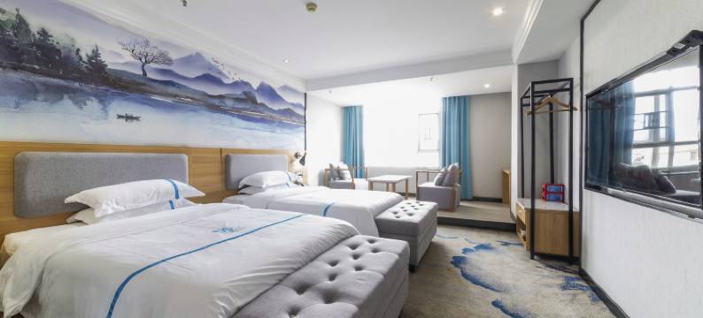 兰丽百合酒店(阳春中心广场店)图片