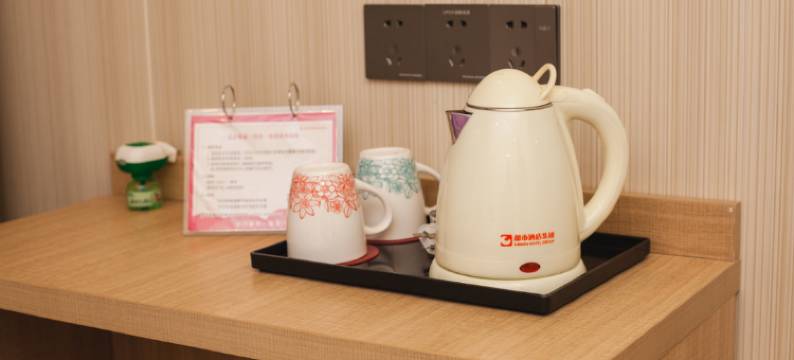 都市118连锁酒店(青岛火车站栈桥景区店)图片