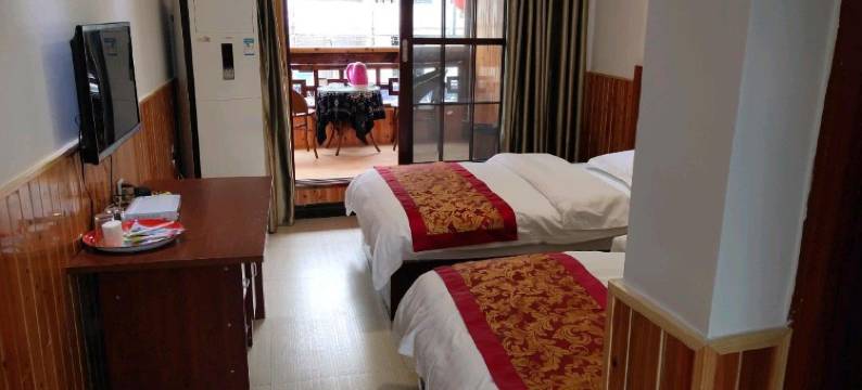 芙蓉镇温馨社居图片