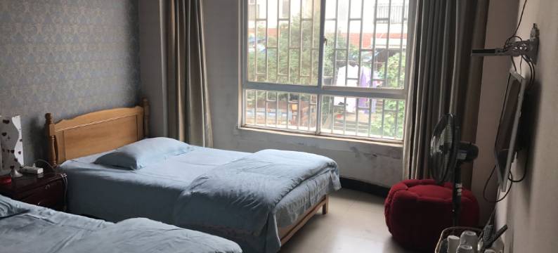 嵩明涵爱主题酒店图片